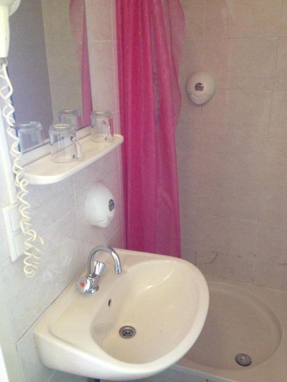 Budget Season Star Hotel Амстердам Номер фото